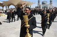 خادمان کریمه اهل بیت(س) در شهادت امام رضا(ع) دسته عزاداری براه می اندازند