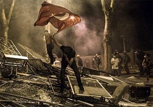 خرم: ايران و آمريكا به دنبال بحران در تركيه نيستند/ هاني زاده: اين فساد مالي با يك بزرگنمايي سازمان يافته همراه است