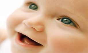 يک دقيقه خنده 45 دقيقه آرامش به ارمغان مي‌آورد