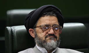 تقویت آرمان‌های انقلاب همت عمومی می‌طلبد/حماسه سیاسی برکت انقلاب اسلامی بود