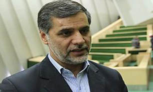 "احمدی‌نژاد" هم مانند روحانی منتقدین دولت را "بی‌سواد" می‌دانست
