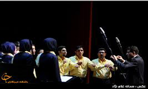 برای شرکت در جشنواره موسيقي گروه تشکیل دادیم