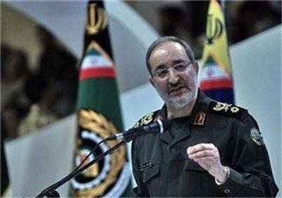 نیروهای مسلح پیش‌قراولان عرصه جنگ نرم هستند