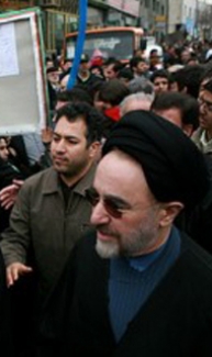 خاتمی در راهپیمایی باشد یا نباشد تطهیر نمی‌شود