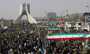 لس آنجلس تایمز : میلیونها ایرانی سالگرد سقوط حکومت مورد حمایت آمریکا را جشن گرفتند