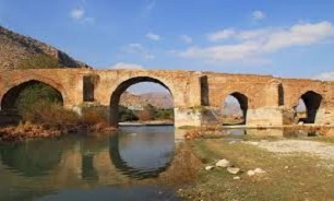 پل "بیستون" کجاست؟