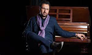 محمد علیزاده آذری می‌خواند