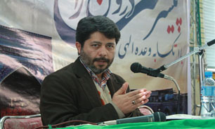 معادلات دکارتی دنیا در مواجهه با امام خمینی(ره) متوقف شد