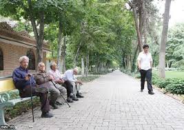 کدام بازنشستگان تامین اجتماعی عیدی کامل می‌گیرند؟