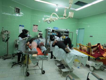 عیادت استاندار مازندران از مصدومان حادثه سقوط اتوبوس جاده هراز