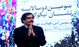 امیدوارم هنرمندان بیش از پیش نگاه بشر دوستانه داشته باشند