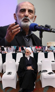 پاسخ حسین شریعتمداری به تماس ناطق چه بود؟