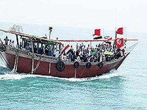 ساخت بزرگترین لنج فایبر گلاس خاورمیانه در سیریک