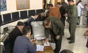 مسئولان و اعضا نهادهای مدنی برای نظارت بر همه‌پرسی وارد کريمه شدند