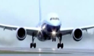 "بوئینگ" هواپیمایی که سازندگانش روی آن شرط می‌بستند! + فیلم