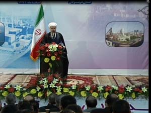 باید اقتصاد با حمایت صنعتگران ، مردم و تلاش دولت ، درون زا و برون نگر باشد