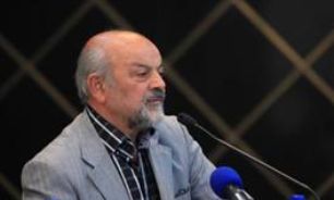 هر فردی برای طبابت در حوزه طب سنتی باید از کانال های علمی عبور کند