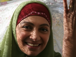 بازاری ها در مقابل فرمان رضا شاه کوتاه می آیند