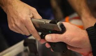 کودک آمريکايي خواهر خود را به ضرب گلوله کشت