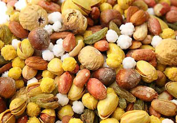 این 4 گروه از مصرف آجیل خودداری کنند