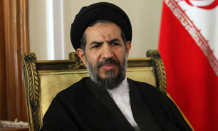 شایسته سالاری تنها راه مقابله با فساد اداری است
