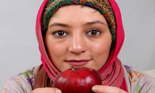 سحر ولدبیگی: تلویزیون ما نسبت به سینما حرفهای بهتری می‌زند + فیلم