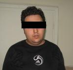 پسر پولدار سارق شير‌هاي دستشويي+عکس
