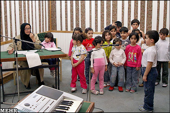 دوست داشتم ژاله صادقیان جایم را بگیرد/ مرا از صدایم می‌شناسند
