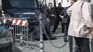 تيراندازي مقابل کليسايي در استانبول