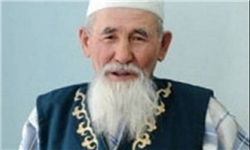 پیرمرد ۷۶ ساله قزاق با دوچرخه به حج مشرف می‌شود