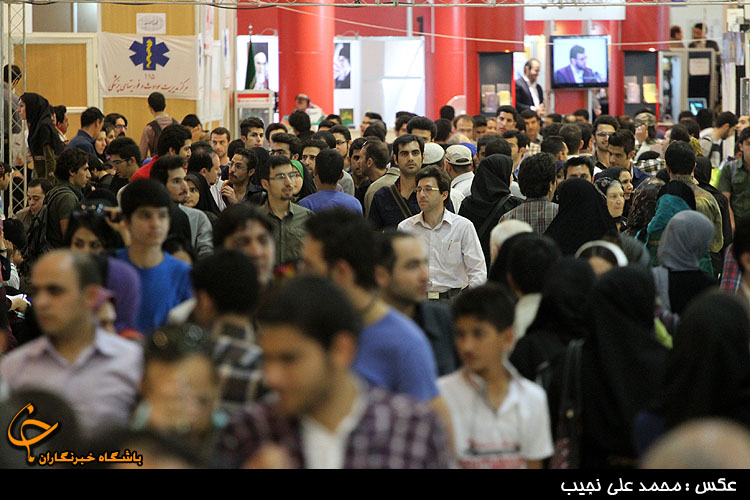 بازديد وزير فرهنگ و سفير افغانستان  از نمايشگاه كتاب