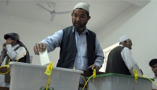 نواز شریف و عمران خان ستاره های انتخابات پاکستان