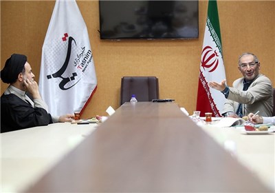 زیباکلام: هاشمی به سرمایه‌داری غربی اعتقاد دارد/ نبوی: در دولت هاشمی ۲ تورم ۳۰۰ درصدی داشتیم