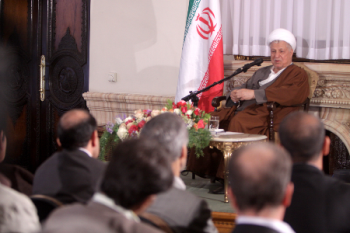 دعوت از رفسنجانی برای حضور در دانشگاه علوم پزشکی شیراز