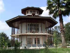 نمادهای میراث فرهنگی گیلان درعمارت کلاه فرنگی