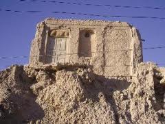 بنای حصار و باروی شهرتابران