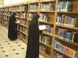 علی معلم در جاجرود کتابخانه راه اندازی می کند