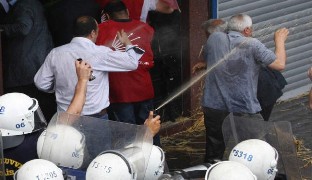 انتقاد اتحاديه اروپا از خشونت پليس تركيه