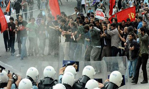تظاهرات هواداران تيم‌هاي فوتبال عليه اردوغان+ عکس