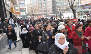 زنان ترکيه به جمع تظاهر کنندگان پيوستند