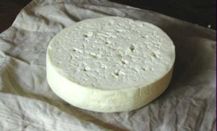 کدام نوع پنیر به دندان ها کمک می کند؟