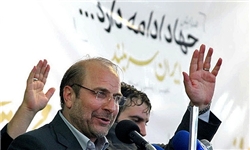 دشمنان قصد تضعیف ارتباط ملت با نظام را دارند/ برای آب و نان قیام نکرده‌ایم که از انقلاب دست برداریم