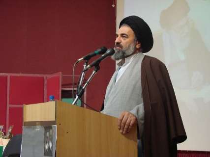 شرکت در انتخابات را باید یک وظیفه شرعی و یک حق بدانیم
