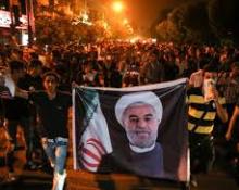 شادی جمعی از هواداران رئیس جمهور منتخب در شهرکرد
