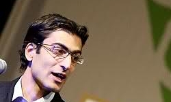 کارگردان مستند «مردی با کاپشن بهاری» کیست؟/ تصاویر