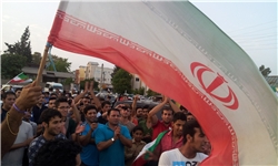 پرچم ایران در خیابان‌های شهربابک درخشید