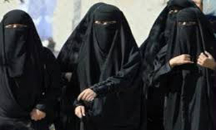 فتوای عالم سلفی درباره آزار زنان شاغل سعودی !