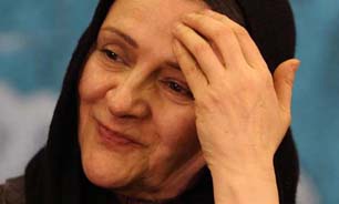 "گلاب آدینه" و "شیرین بینا" کمدی "باغ شازده" را تماشا کردند