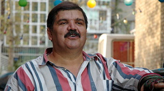 دو ساعت در قبر خسرو شکیبایی بودم!