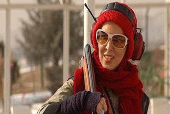 لیلا بلوکات همراه با "آتوسا" به شبکه سحر می آید